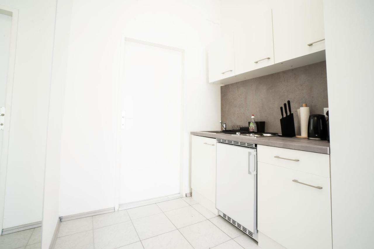Modern 1-Bedroom Apartment Next To Praterstern Vienna Exterior photo